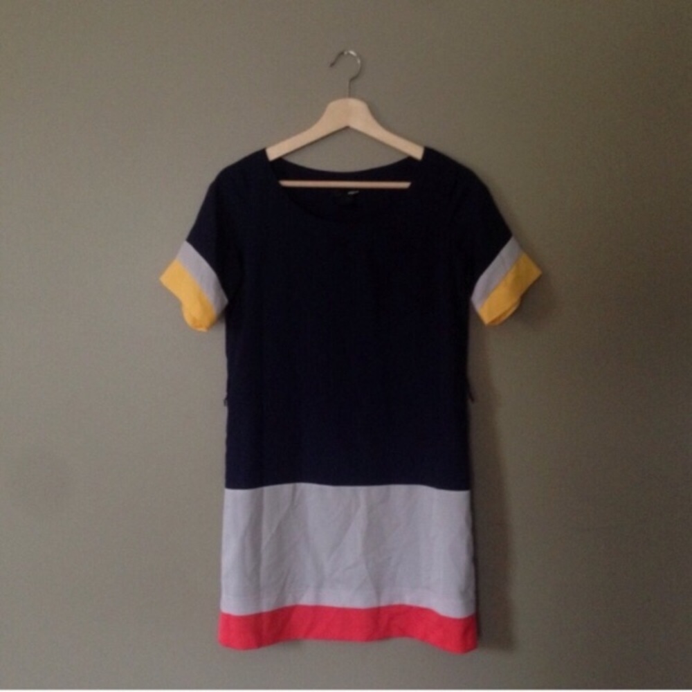 Navy Short Sleeve Color Block Shift Dress
